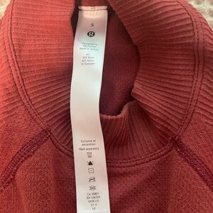 Lululemon Small Long Sleeve